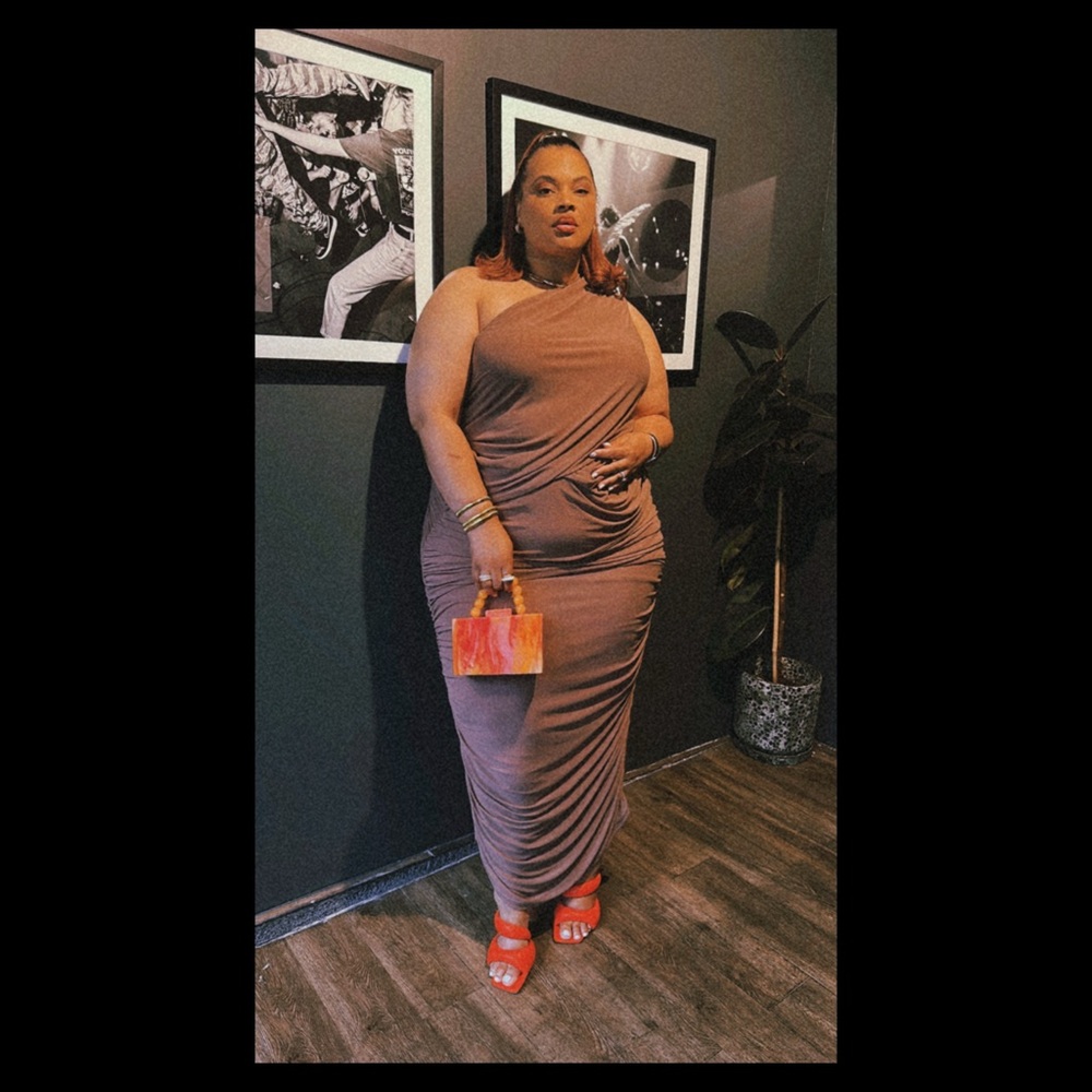 Elegant Ruched Midi Dress in Terracotta